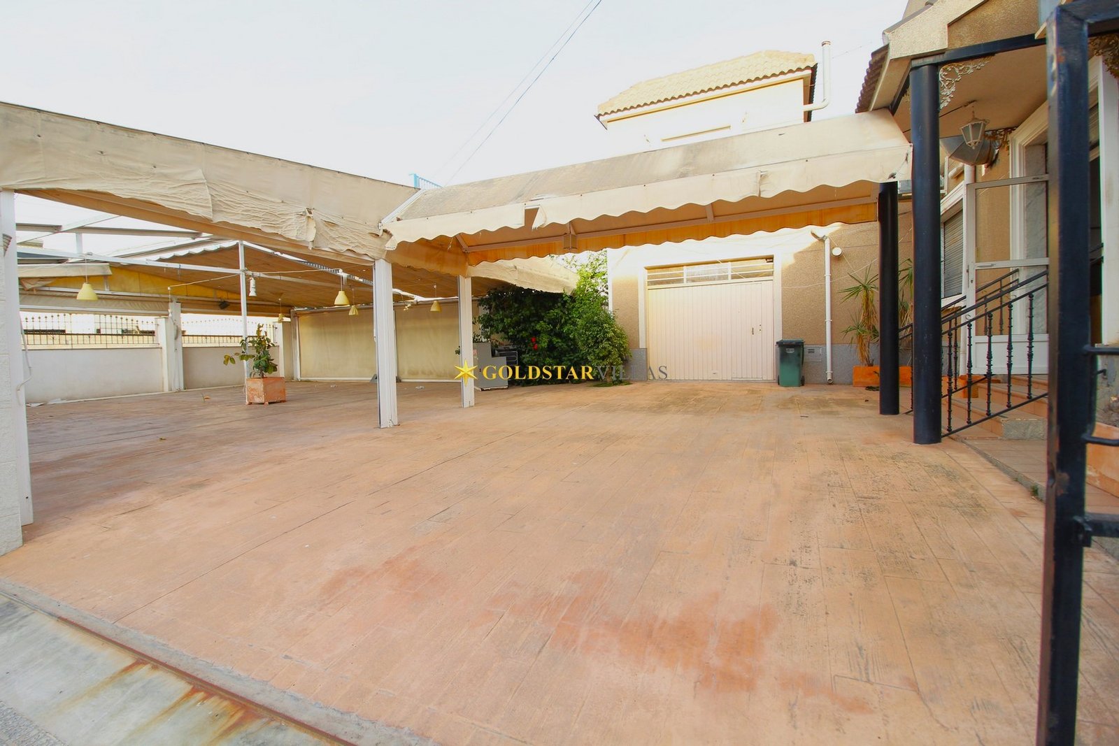 Large house with restaurant