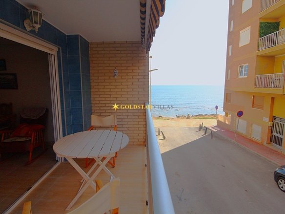 Apartment on the seafront