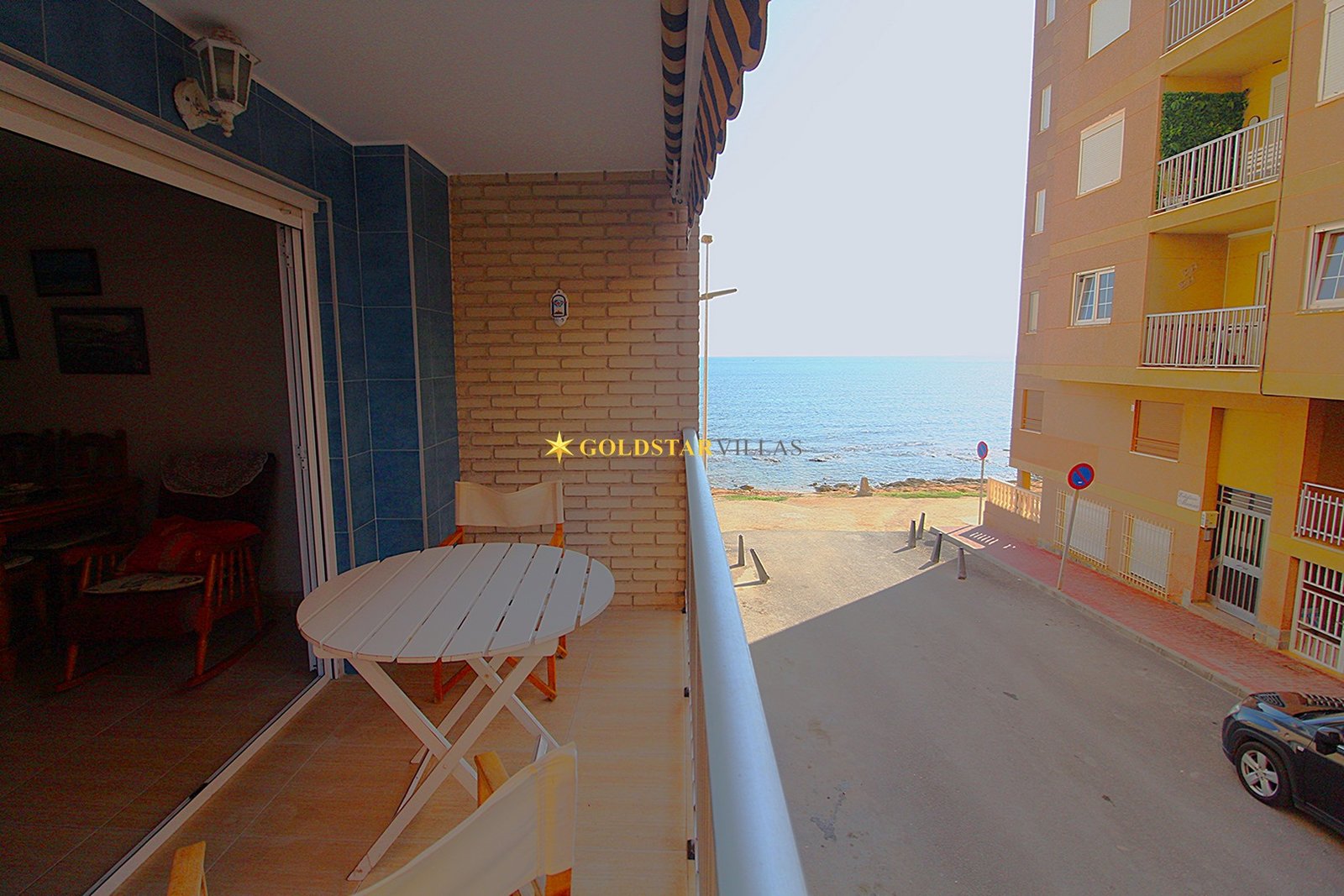 Apartment on the seafront