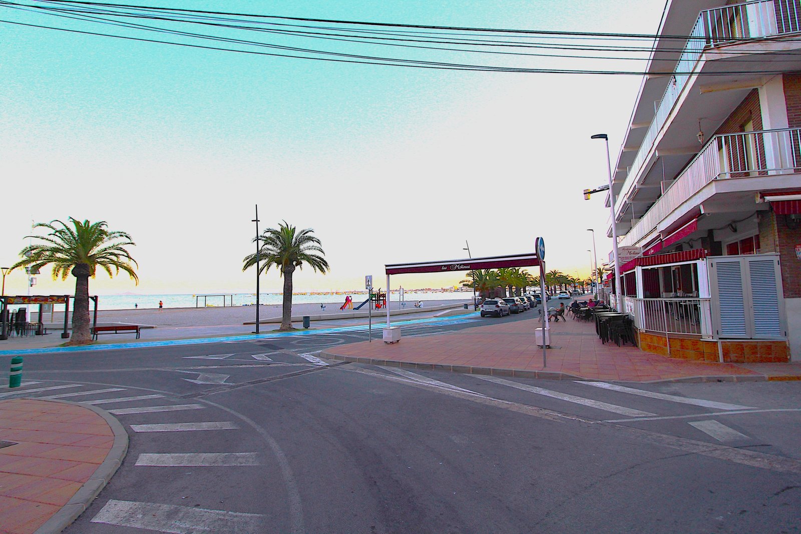 Very spacious Apartment by the sea