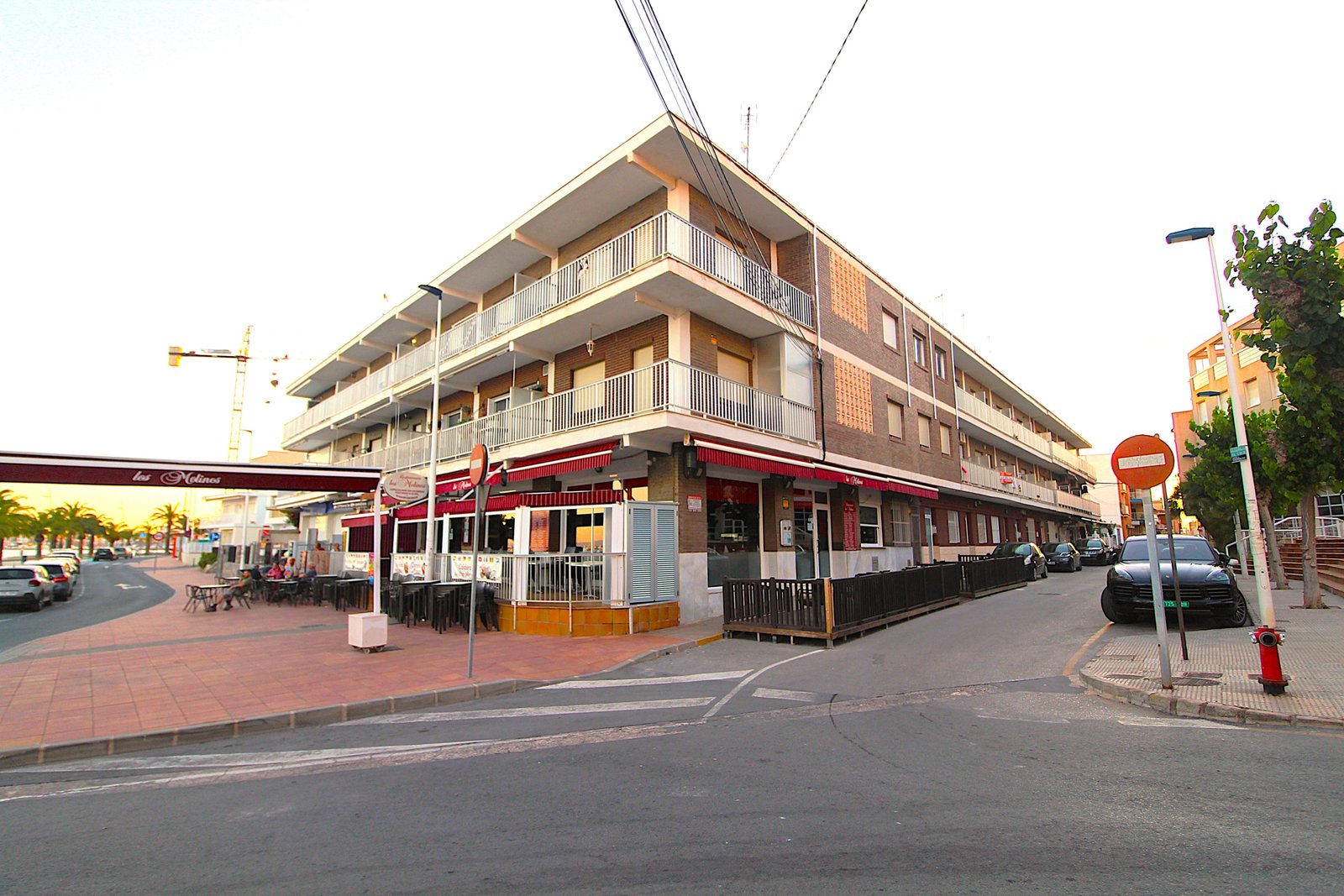 Very spacious Apartment by the sea