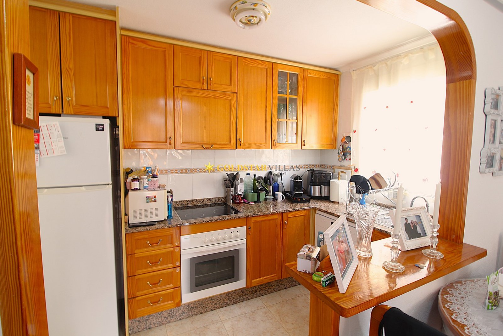 Three floor corner townhouse