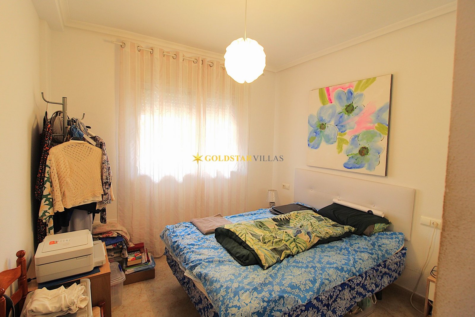 Three floor corner townhouse