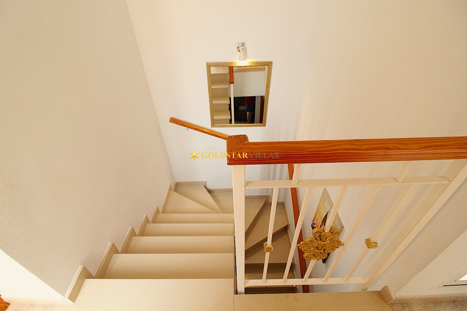 Three floor corner townhouse