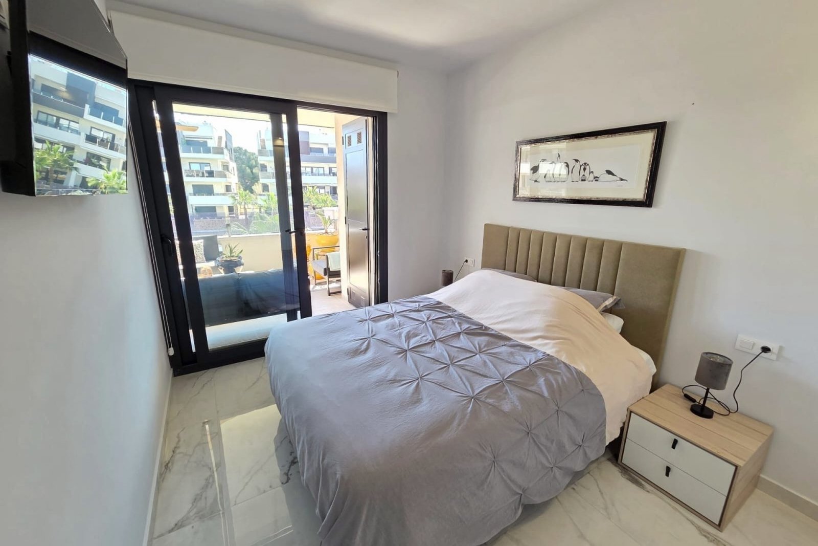 Modern Luxury Apartment in Los Altos,