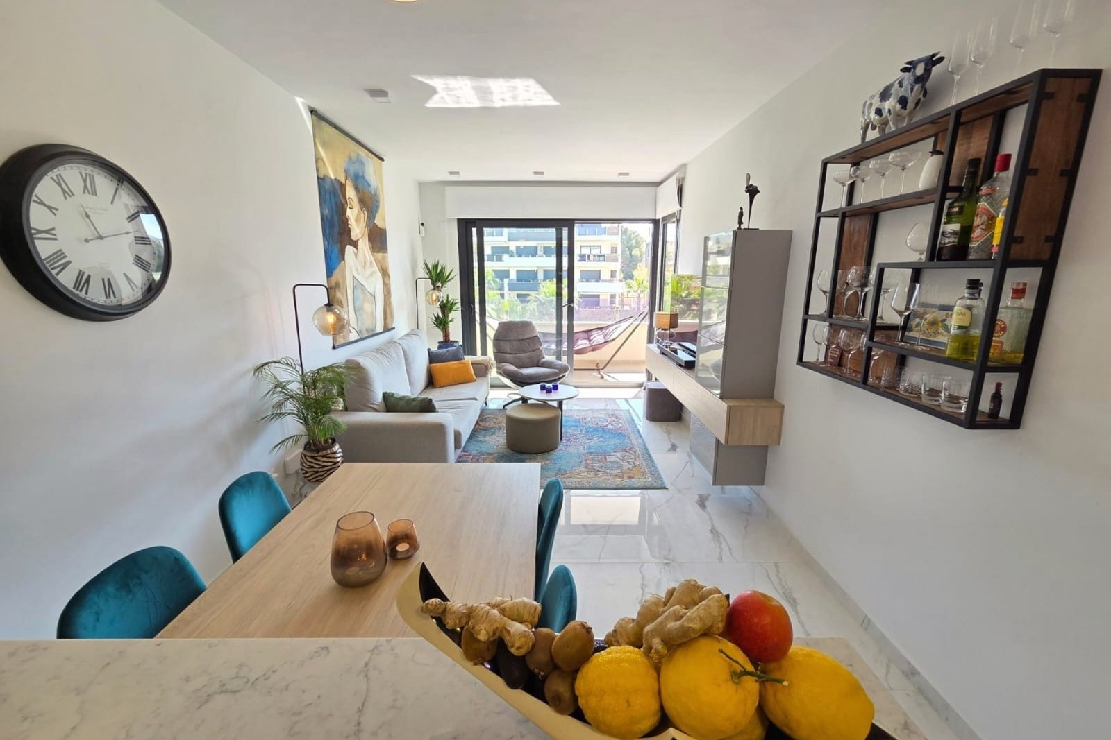 Modern Luxury Apartment in Los Altos,